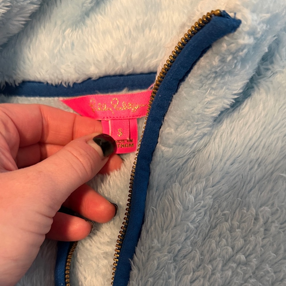 Lilly Pulitzer Light Blue Teddy Jacket- SIZE SMALL! - Picture 2 of 7
